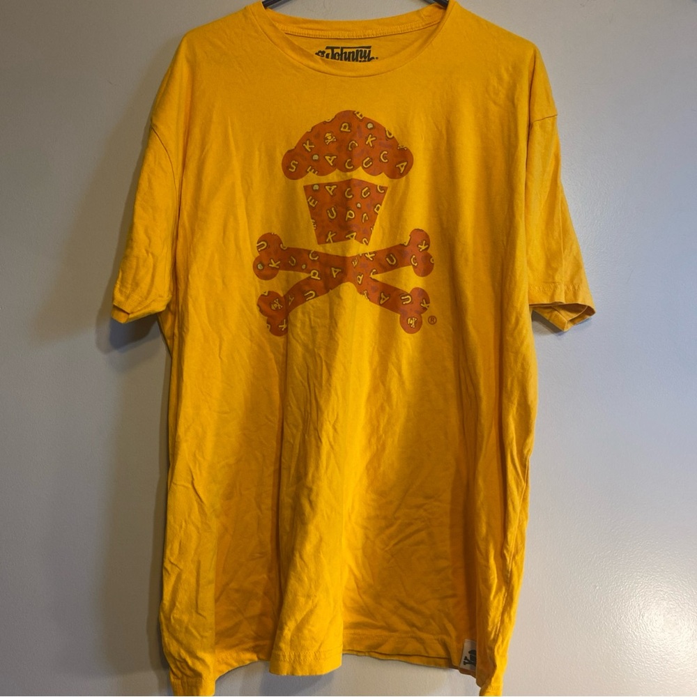 Johnny Cupcakes Mens 2XL Yellow Short Sleeve Cup Cake & Bones Tee Graphic Tshirt